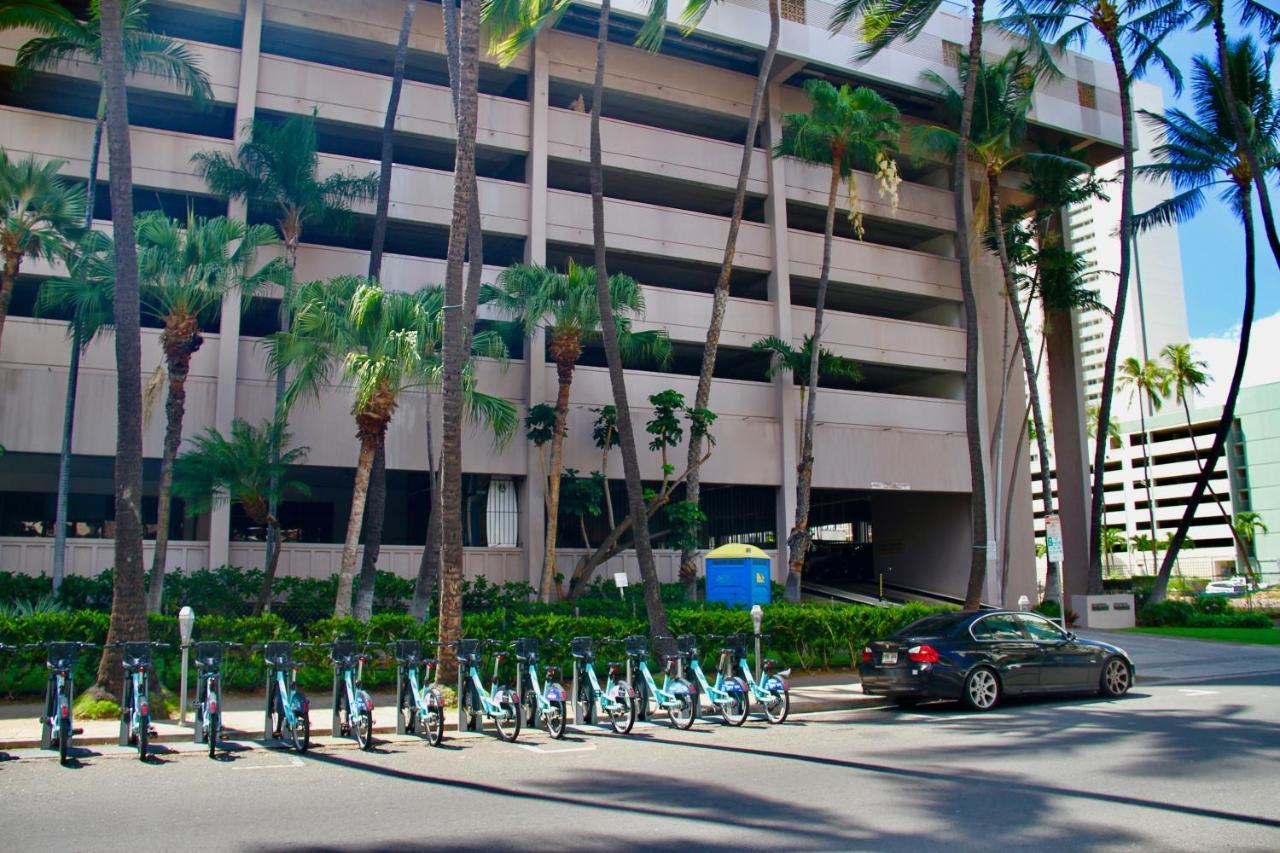Royal Kuhio Resort ホノルル エクステリア 写真
