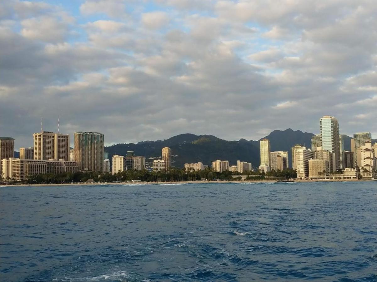 Royal Kuhio Resort ホノルル エクステリア 写真